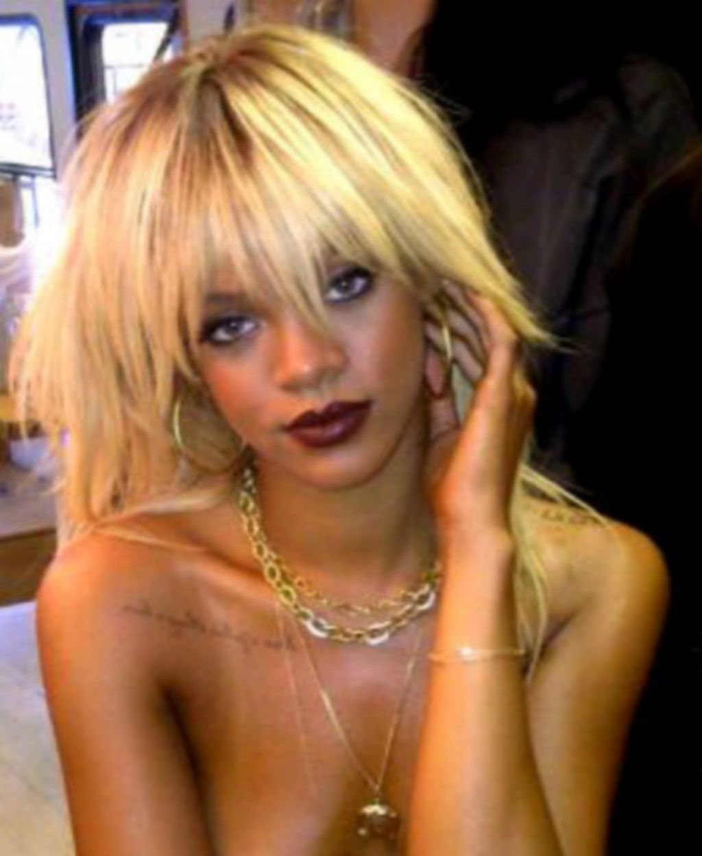 Rihanna (23) zamenjala barvo las