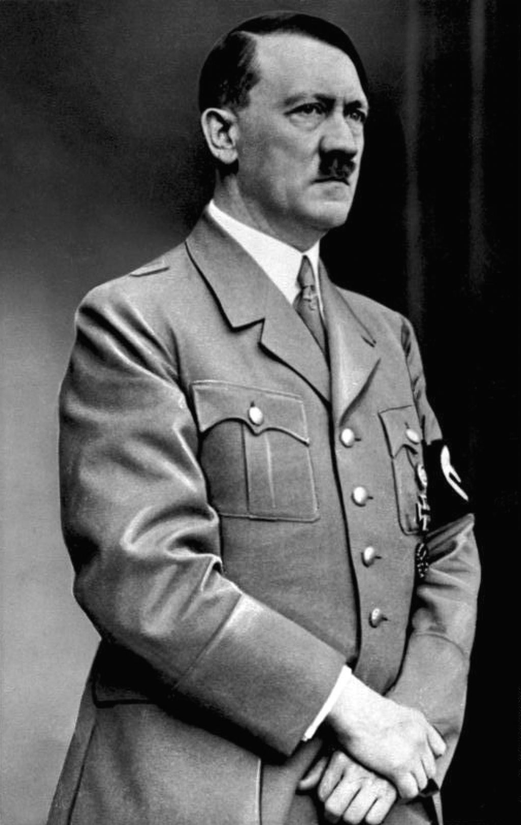Hitler, obseden s čistočo, se med seksom ni slekel