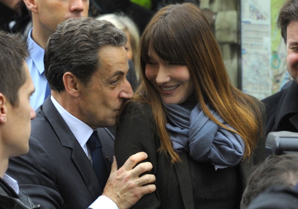 Sarkozyjeva pozdravila Beckhamove v Parizu