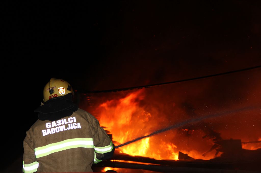 Velik požar v Rakovcih, škode je za 40 tisočakov