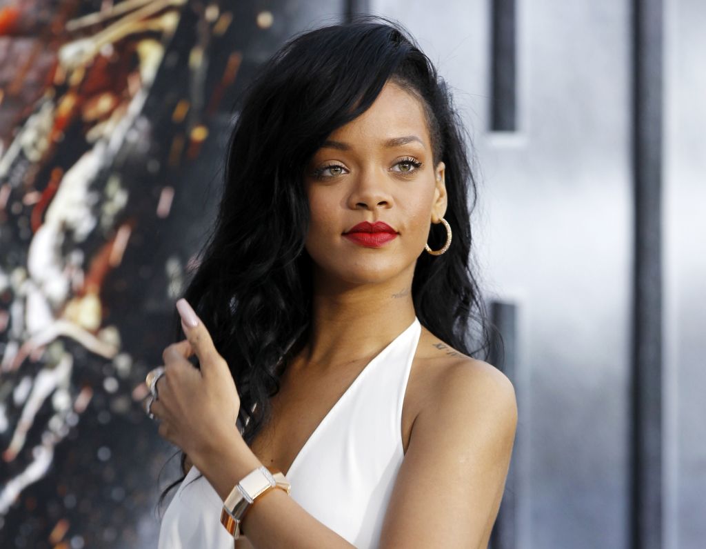 VIDEO: Rihanna stiskala zobe od bolečine