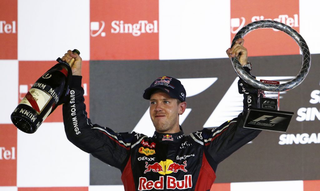 Montypythonovska zmeda, Vettel pa drvi k novi kroni