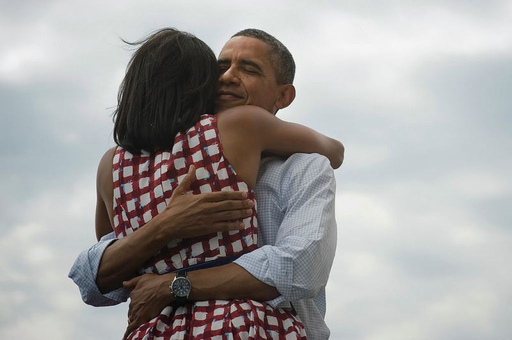 Na robu ločitve: Barack vara, Michelle z mamo na Kitajsko