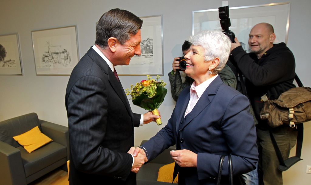 FOTO: Koga je Borut Pahor v Ljubljani čakal s šopkom rož?