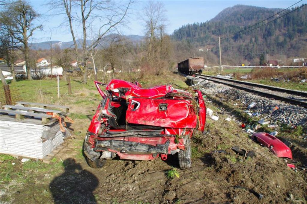 FOTO: Spregledal je vlak, pomoč je bila prepozna