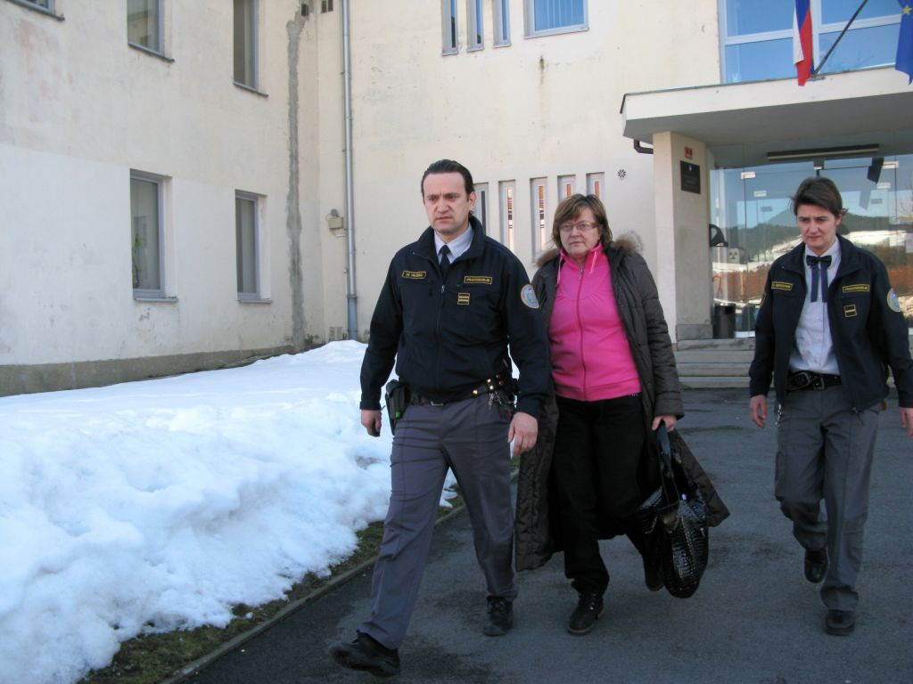 Ponovitvena nevarnost: Hilda Tovšak v 30-dnevni pripor