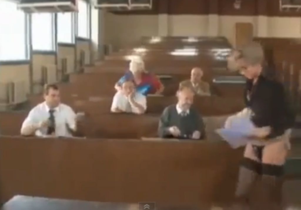 VIDEO: Učiteljica šokirala upokojence