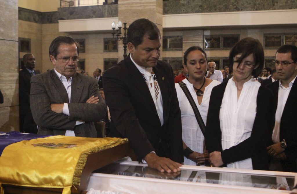 FOTO: Chaveza ne bodo pokopali