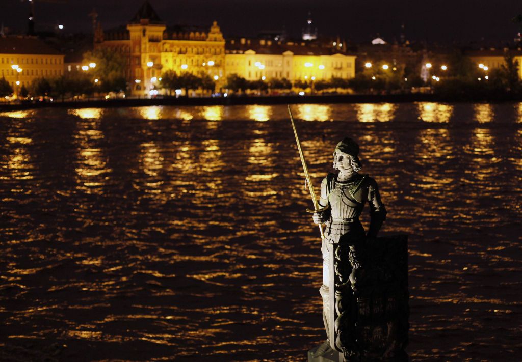FOTO: Praga pod vodo, ujma zahtevala štiri žrtve