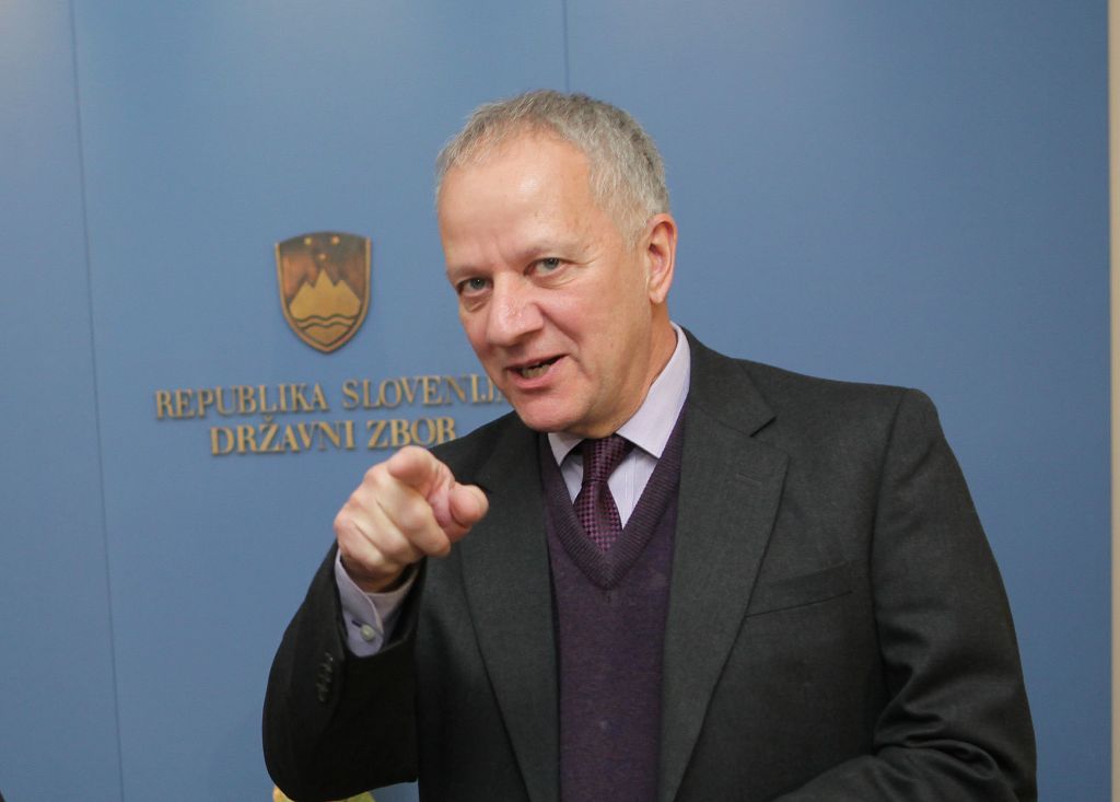 »Bilo bi čudovito, če bi Slovenija zaprla tri leve in tri desne politike«
