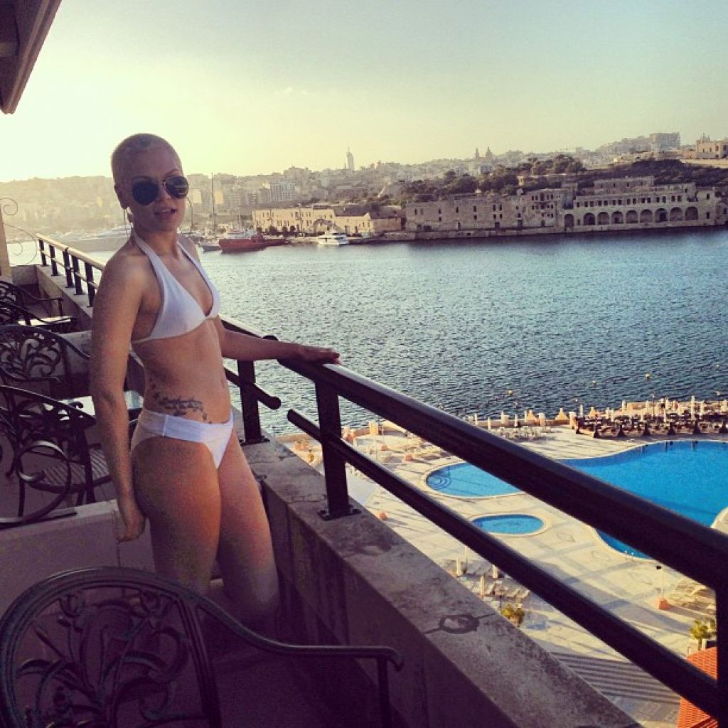 FOTO: Jessie J raje na Malto kot v Slovenijo