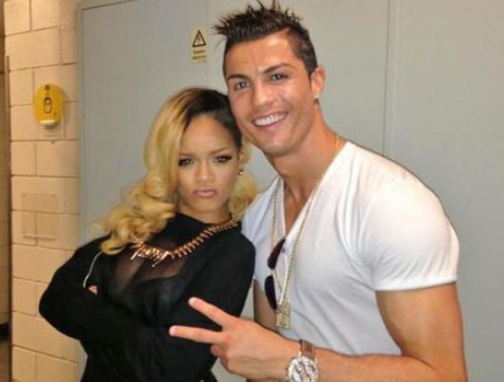 Rihanna namignila, da je Ronaldo gej