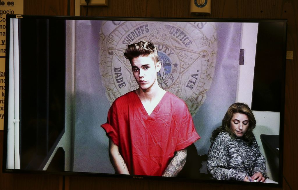 FOTO: Justin Bieber zajokal na sodišču