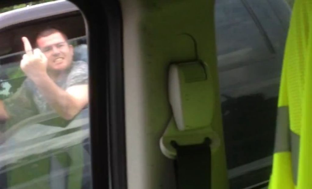 VIDEO: Instant karma: »živčko« za volanom dobil svojo lekcijo