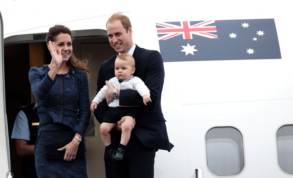 FOTO: Catherine in mali George sta se preoblekla, princ pa ne