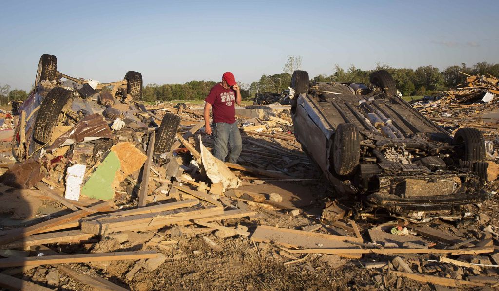 FOTO + VIDEO: Tornado vzel več kot 30 življenj in pustil pravo opustošenje