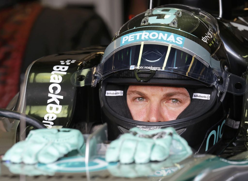 Rosberg rutinirano, Bottas prvič na odru