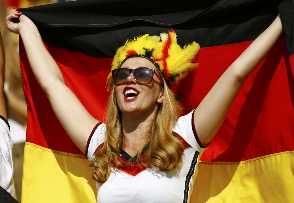 Nemci s čvrsto igro proti Francozom prepričljivo v polfinale
