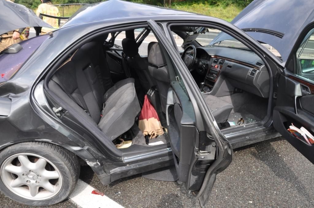 FOTO: Huda nesreča na štajerki, avto izmaličen