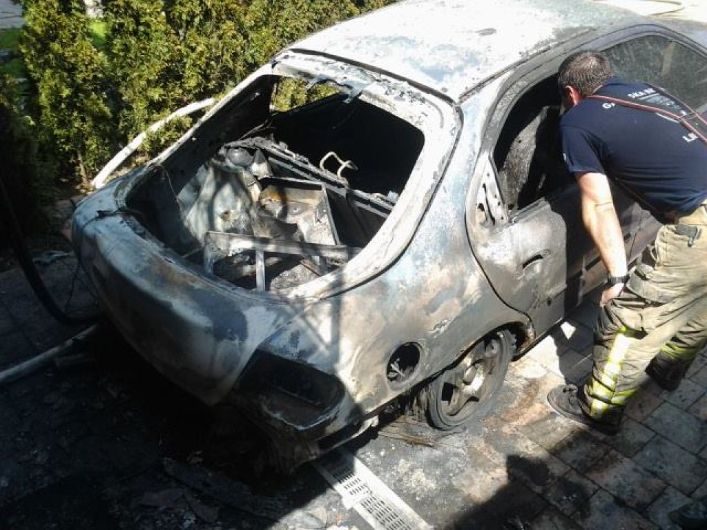 FOTO: To so ostanki eksplozije na Hruševski cesti