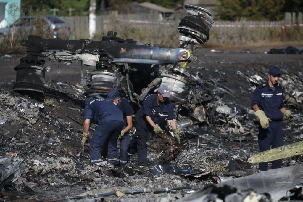 Grozljiva teorija: potniki na letu MH17 bili mrtvi že pred sestrelitvijo?