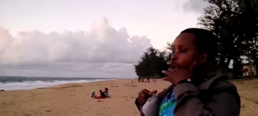 VIDEO: Prvič uzrla ocean in zajokala od sreče