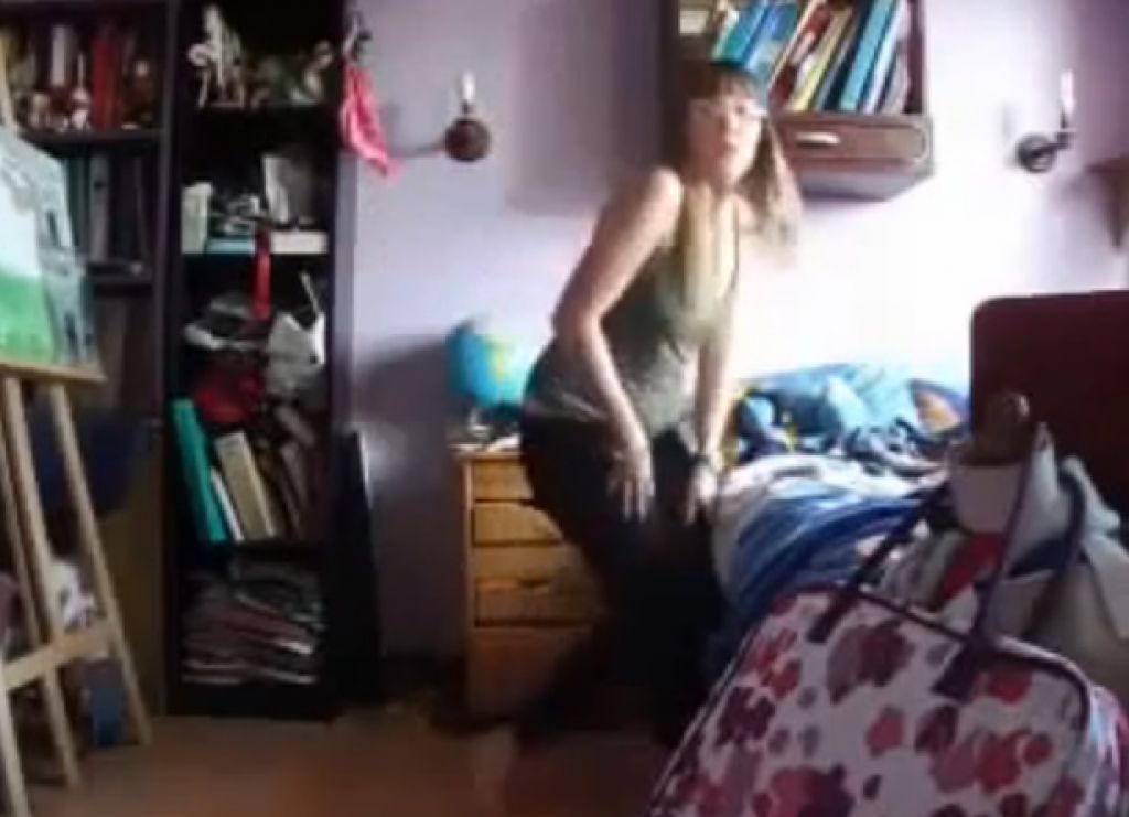 VIDEO: Ji prijateljice niso povedale, da ne zna plesati?