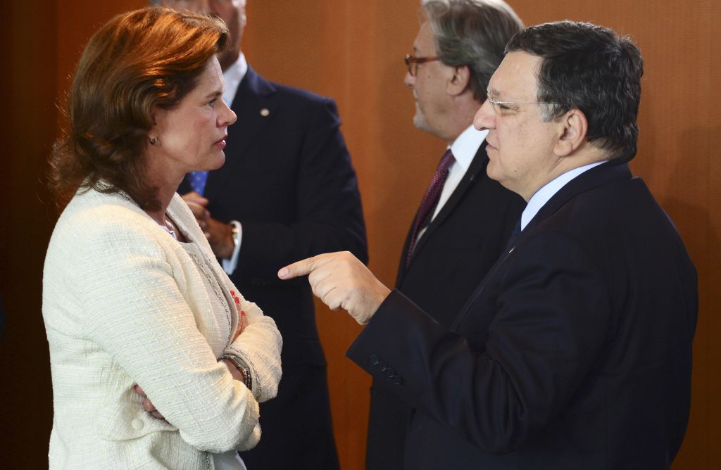FOTO: Barroso s prstom kazal na Bratuškovo