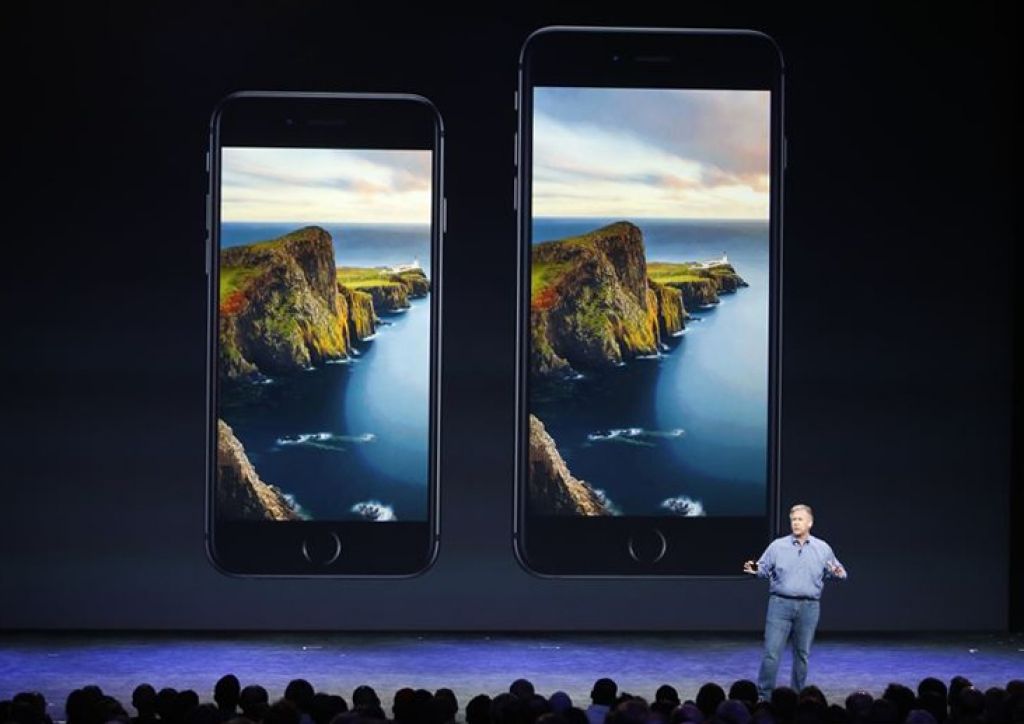 FOTO in VIDEO: Apple predstavil iphone 6 