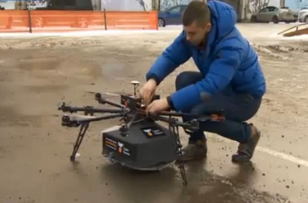 Slovenski dron: prispelo pet ponudb