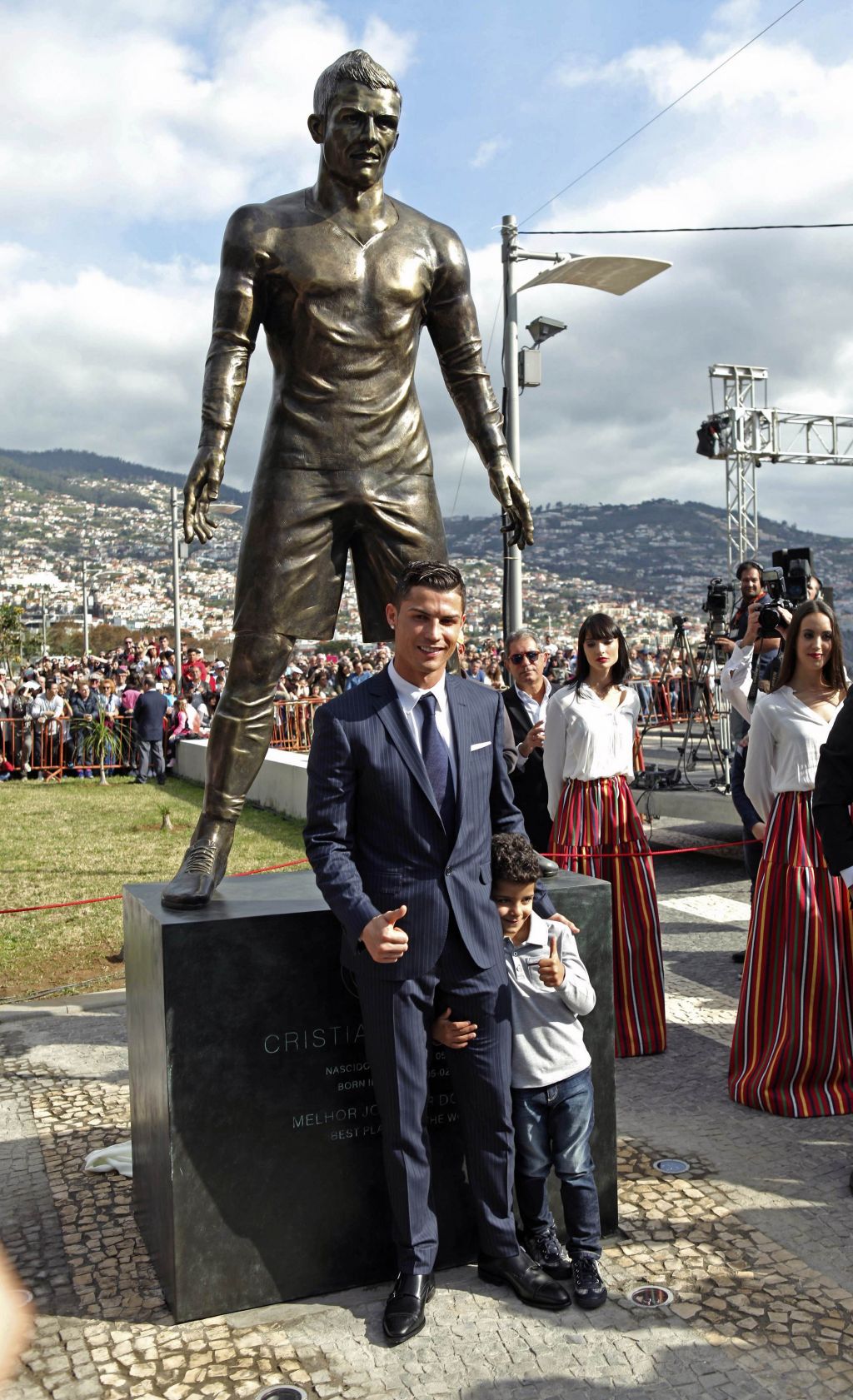 FOTO: Ženske znorele zaradi Ronaldovega mednožja