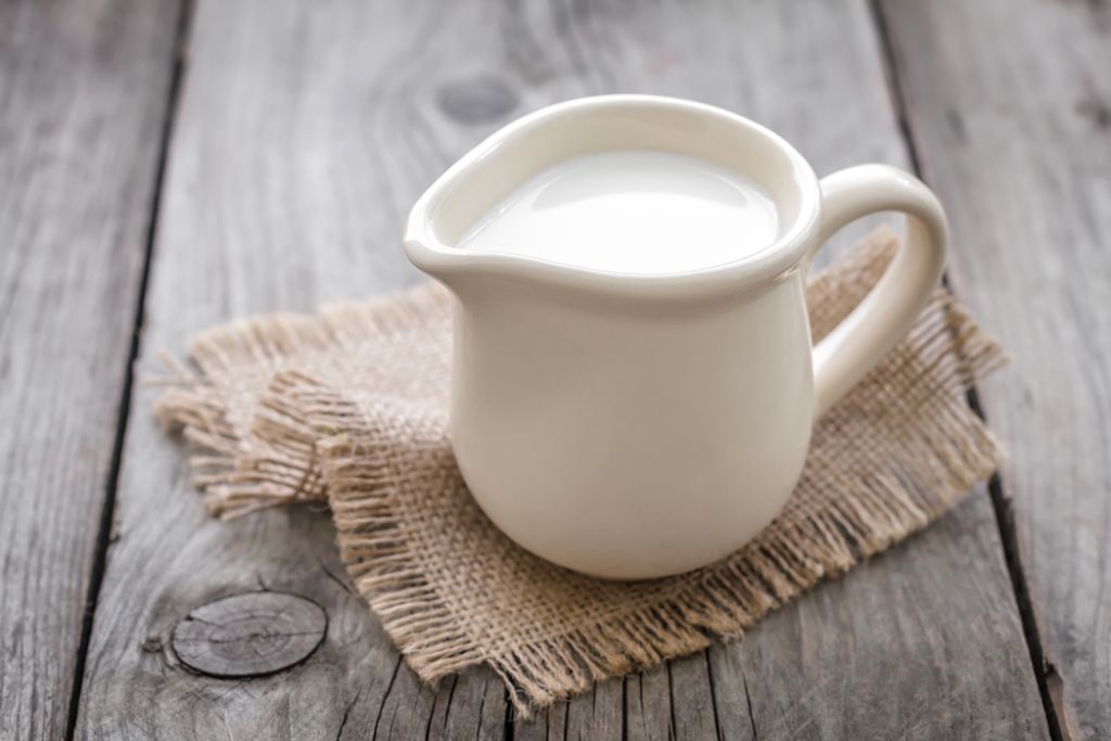 Kaj piti: pravo mleko ali mlečne napitke?