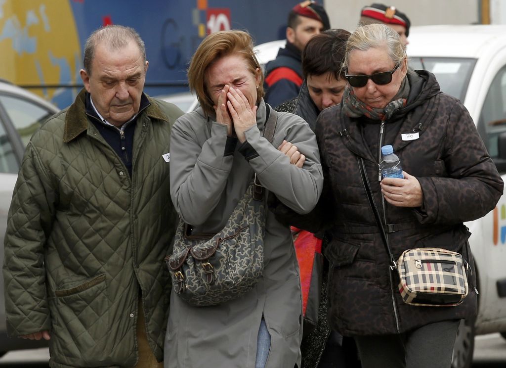 VIDEO: Tik pred smrtjo potniki jokali in molili? 