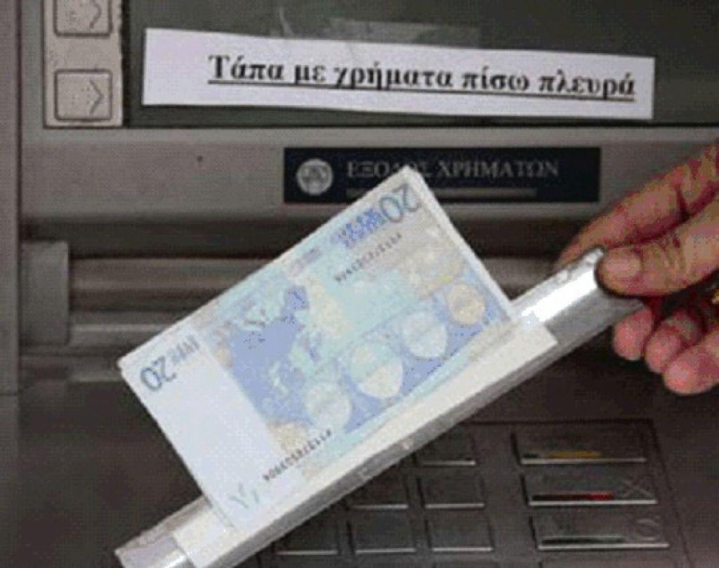 FOTO: Pozor, tako kradejo na bankomatih po Sloveniji