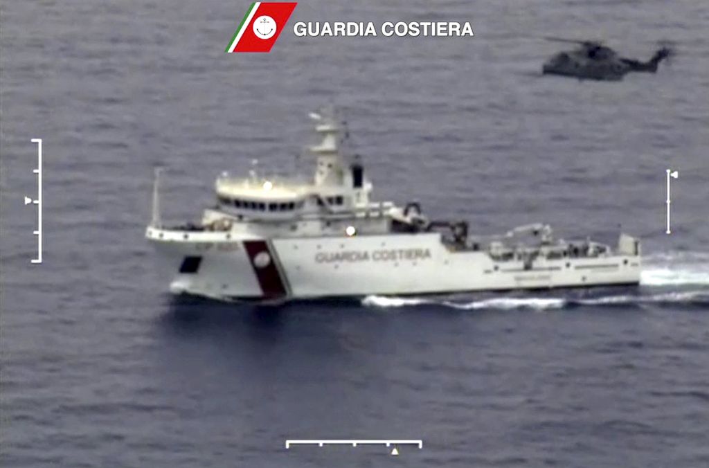 FOTO: V brodolomu v Sredozemlju umrlo skoraj 700 ljudi
