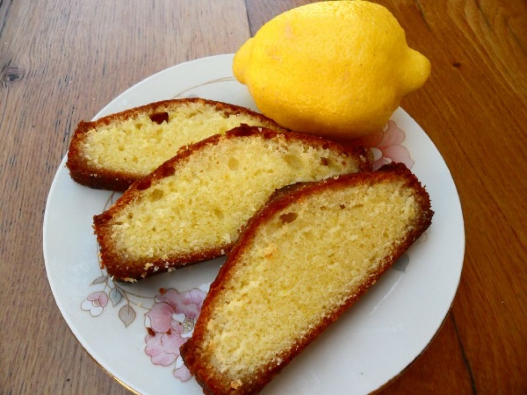 Kuhinja za začetnike: limonin kolač