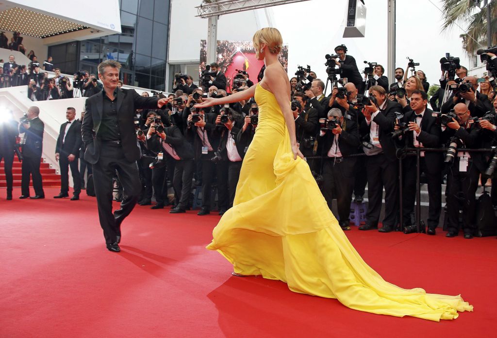 FOTO: Charlize in Sean ukradla vso pozornost v Cannesu