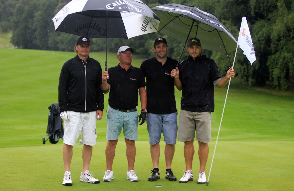 FOTO: Dež ni pregnal dobrodelnih Kopitarjevih golfistov