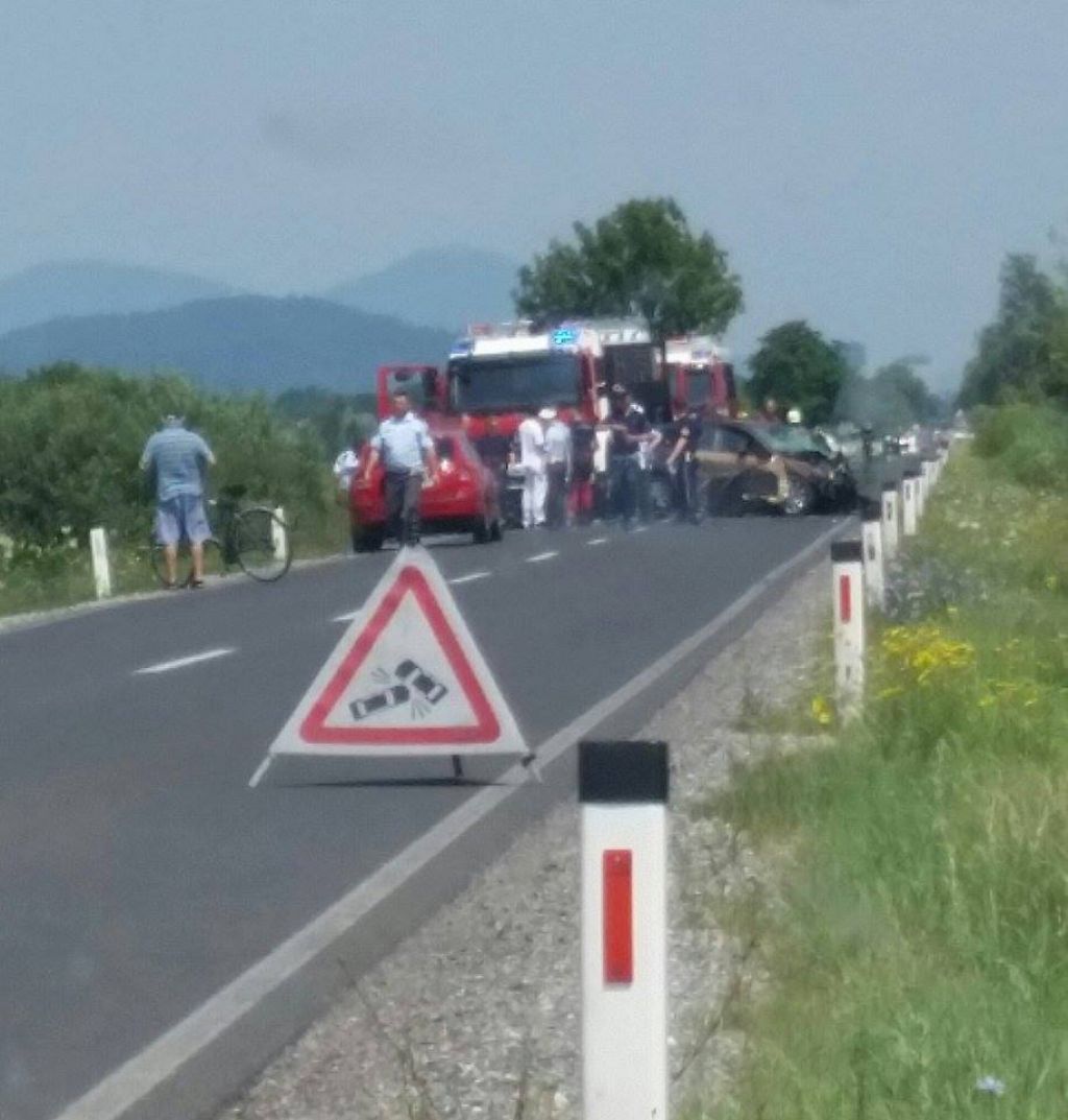 FOTO: Nesreča v Ljubljani: udeležena dva policista