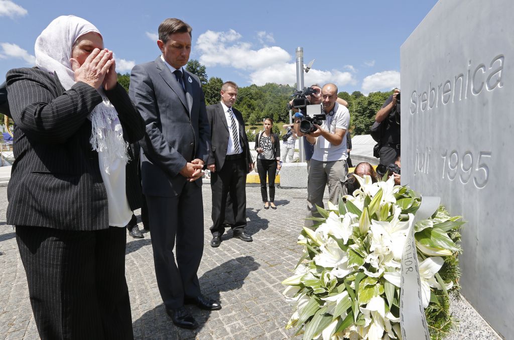 FOTO: Pokopali bodo žrtve genocida v Srebrenici