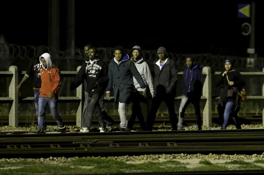 VIDEO: Panika v Franciji: migranti vdrli v predor