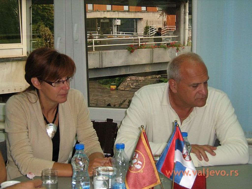 Afera v Srbiji: Kaj je za zaprtimi vrati z županom počela slovenska ministrica?!