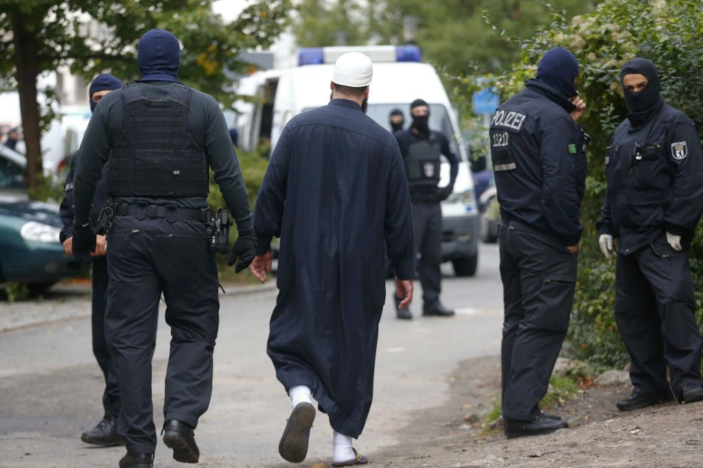 FOTO: V raciji proti džihadistom v Berlinu padla Maročan in Makedonec