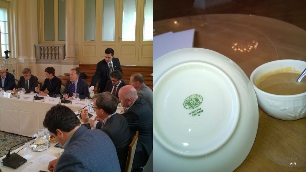 FOTO: Pri Pahorju pijejo iz nemških skodelic, ki so postrežene v rokavičkah