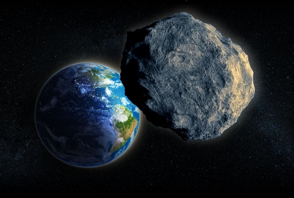 Na noč čarovnic prihaja asteroid v velikosti nogometnega stadiona