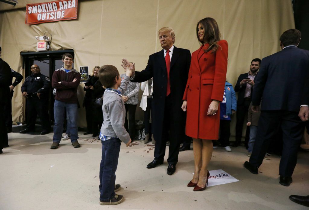 FOTO: Poglejte, kako ga je polomila Melania Trump