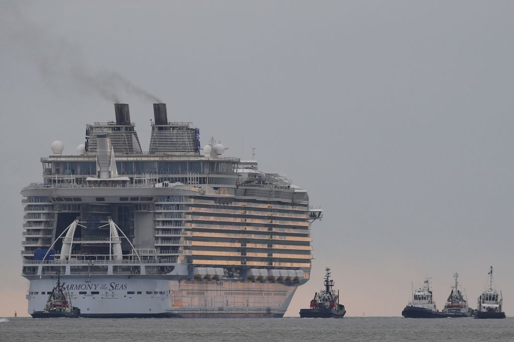 FOTO: Splovili največjo potniško ladjo na svetu