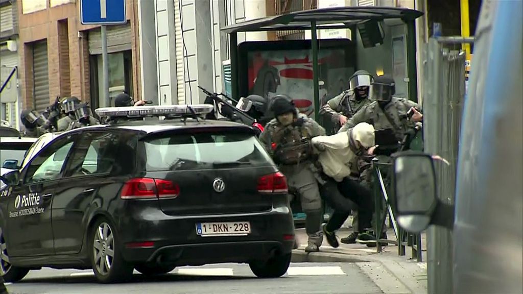 VIDEO in FOTO: Tako so prijeli najbolj iskanega terorista v Evropi