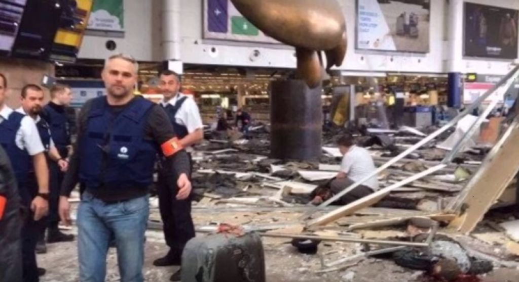 FOTO in VIDEO: Brez besed. Takšen je dan po napadu v Bruslju