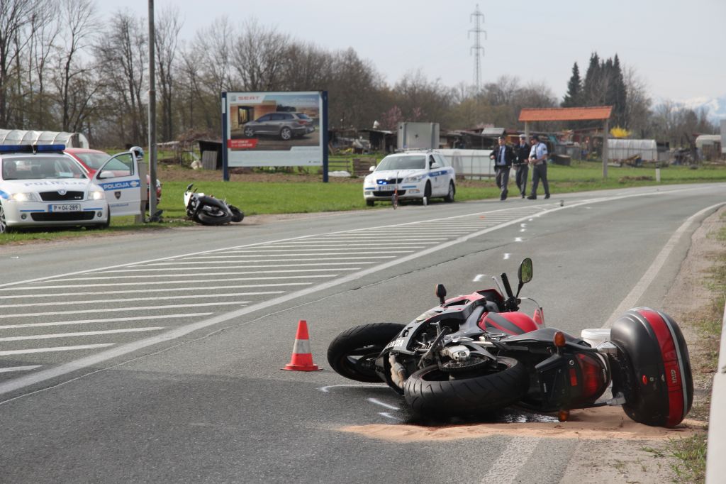 FOTO: Krvavi začetek motoristične sezone, danes nova nesreča